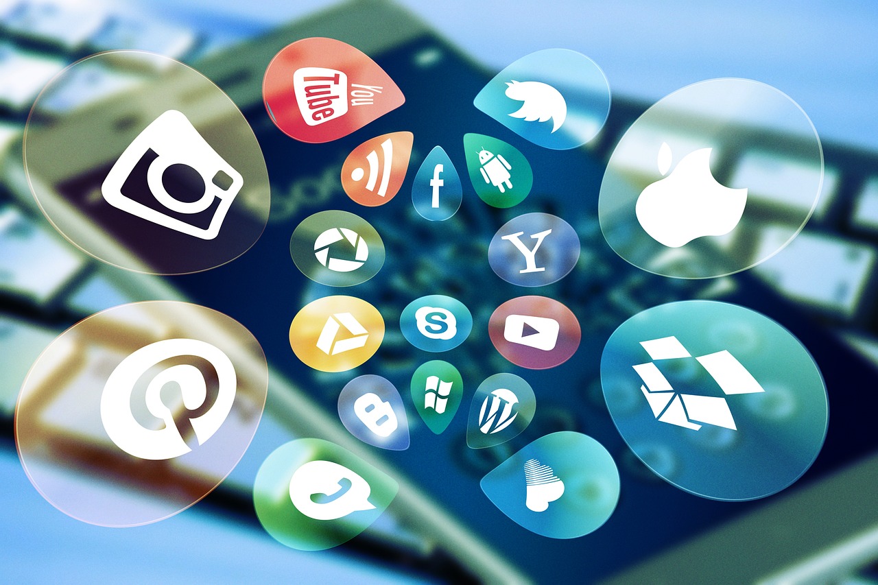 Navigating the Dangers of Catfishers on Social Media
